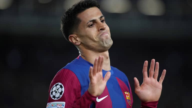 كيف حول جيسوس وجهة كانسيلو من برشلونة للهلال؟
