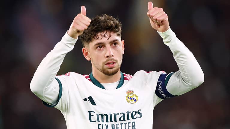 لاعب الطوارئ.. لماذا يكره فالفيردي وظيفته الثانية؟
