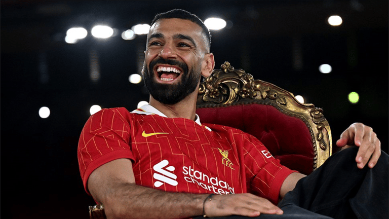 ساعة محمد صلاح تبهر ميسي