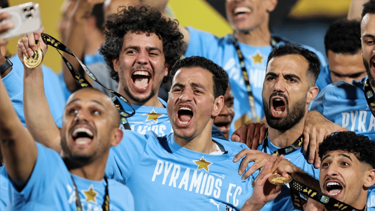 بيراميدز يتفوّق على الزمالك في تصنيف CAF