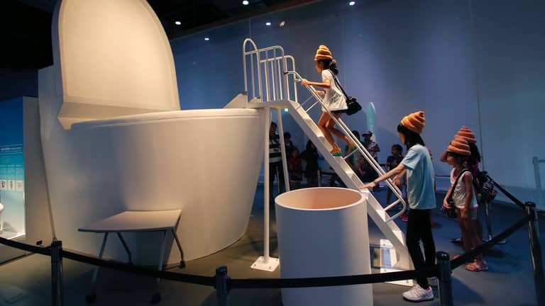 اليابان تقدم أحدث اختراعاتها: المرحاض الطبيب