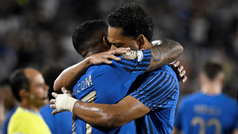 "البطة القبيحة" تهدد الهلال في كأس العالم للأندية