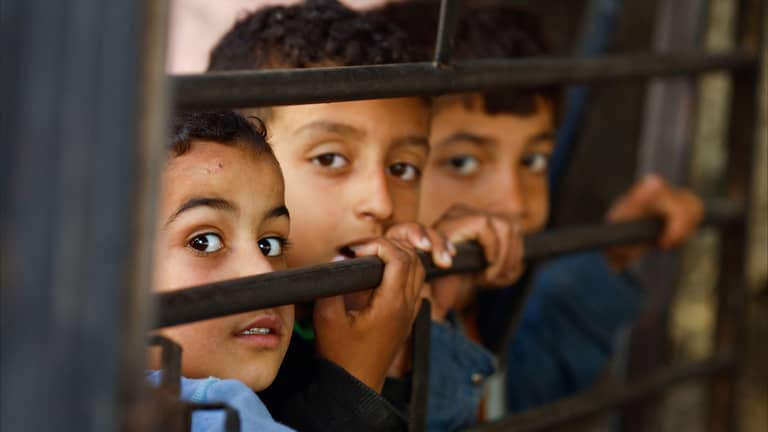 أطفال غزة ليس لديهم الطاقة للبكاء