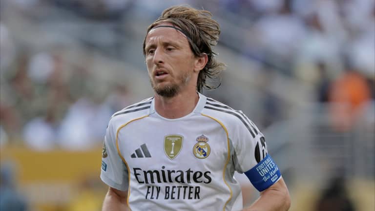 ألونسو يدافع عن "إرث" مودريتش في ريال مدريد