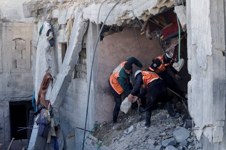 حرب غزة.. "شرارة جحيم جديد"