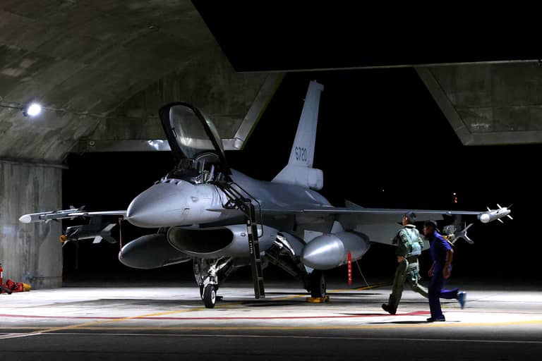 تايوان تسأل واشنطن عن الـ"F-16 والصواريخ"