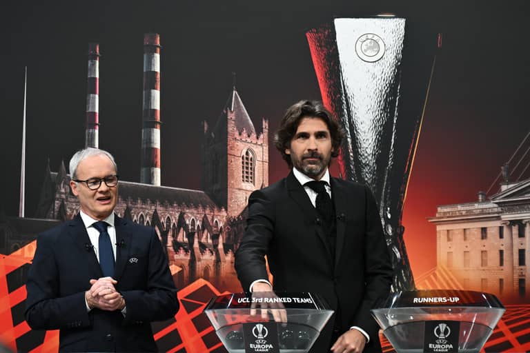 روما يصطدم بفينورد في ملحق الدوري الأوروبي
