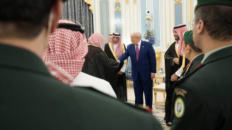 يوم استثنائي في عالم الاقتصاد.. 7 أخبار تلخص المشهد