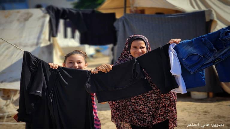 شهادات النازحين تبحث في "الهدنة" عن فرصة للحياة