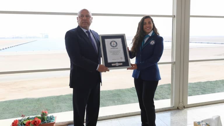 "ميناء السخنة" المصري يدخل موسوعة غينيس لـ"أعمق حوض سفن"