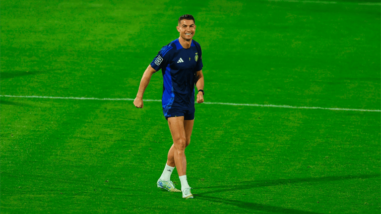 الراتب بالثانية.. تفاصيل عقد رونالدو الجديد مع النصر