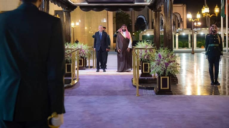 زار الخليج وينتظر السيسي ويأمل لقاء الأسد.. ما سر انعطافة أردوغان نحو العرب؟