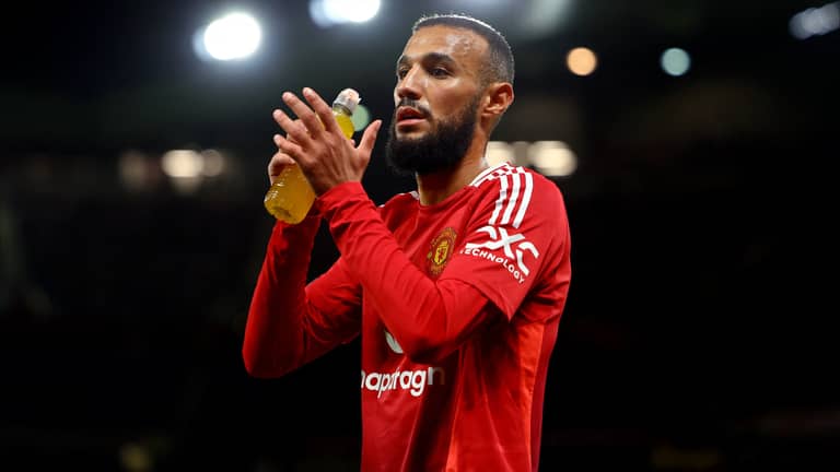 المغربي مزراوي يسرق قلوب جماهير يونايتد