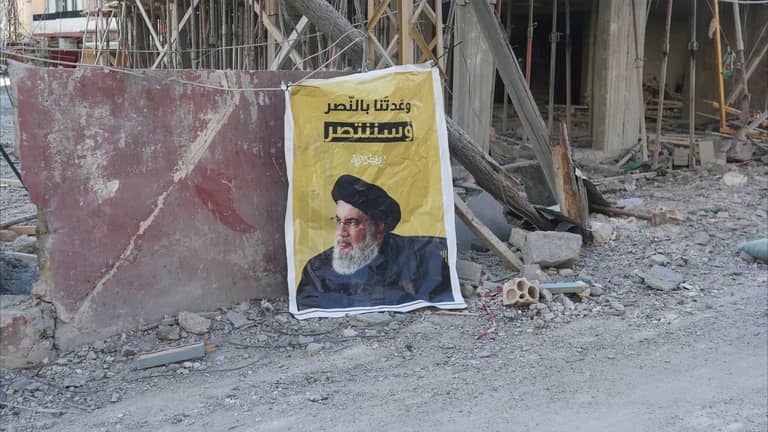 أول صورة لقبر نصرالله