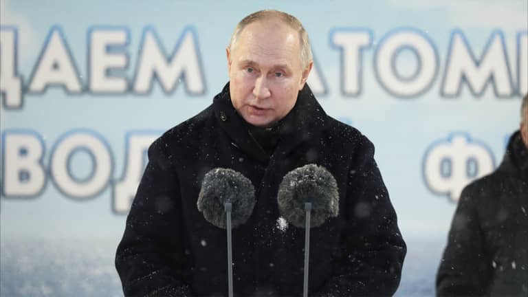 بوتين يدشّن غواصتين نوويتين