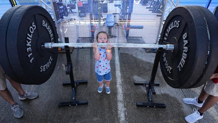 طفلك حزين؟.. ابحث عن "الحديد" لتحسين مزاجه