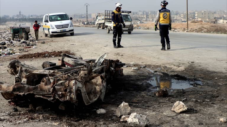 رسائل التفاوض بين قائد "قسد" والشرع.. وسيناريوهات "المفخخات"