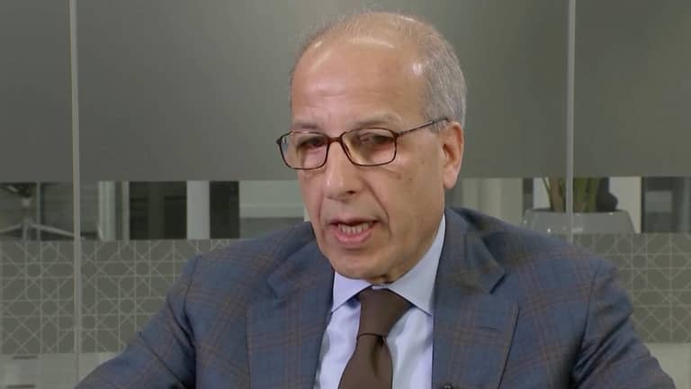 رئيس "المركزي الليبي" يفر من البلاد "خوفا على حياته"