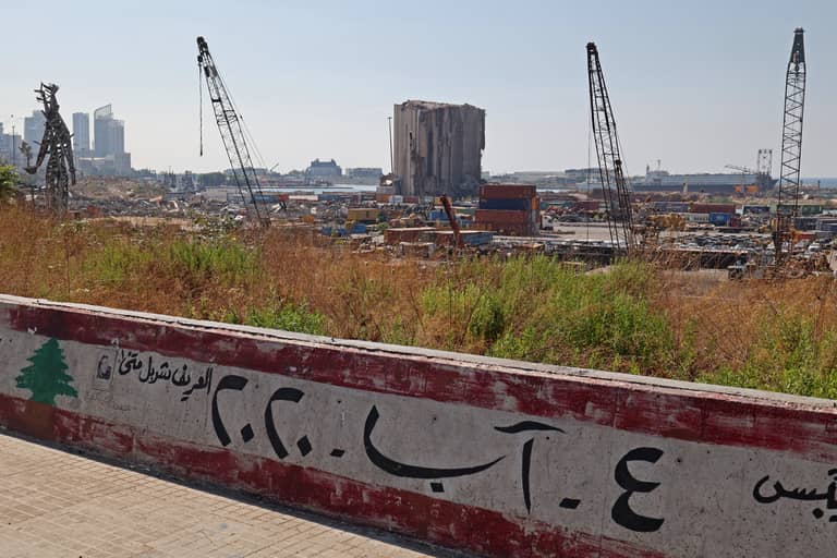 هل تجرّ مسيرات حزب الله الضربة الإسرائيلية إلى مرفأ بيروت؟