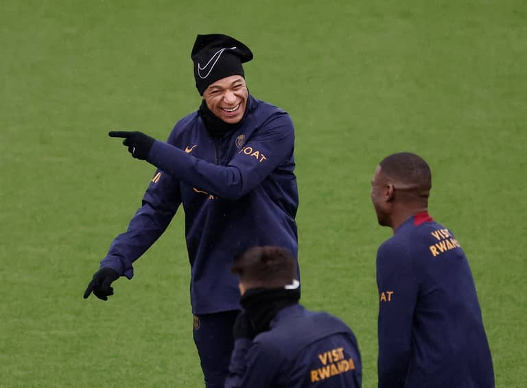 ريال مدريد يطالب مبابي بـ"تعهد مكتوب"