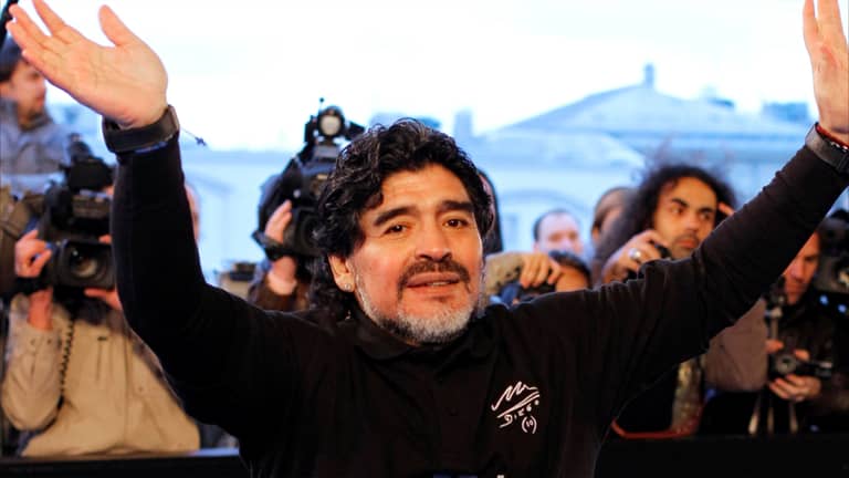 مارادونا يُدفن من جديد