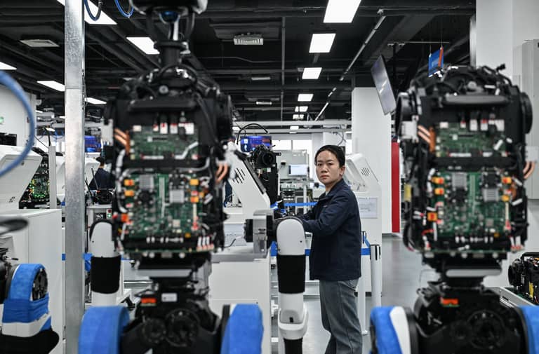 ذكاء الصين الاصطناعي.. ابتكار أم نسخة أميركية؟