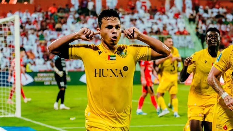السوبر الإماراتي.. طموح الوصل يتحدى خبرات شباب الأهلي