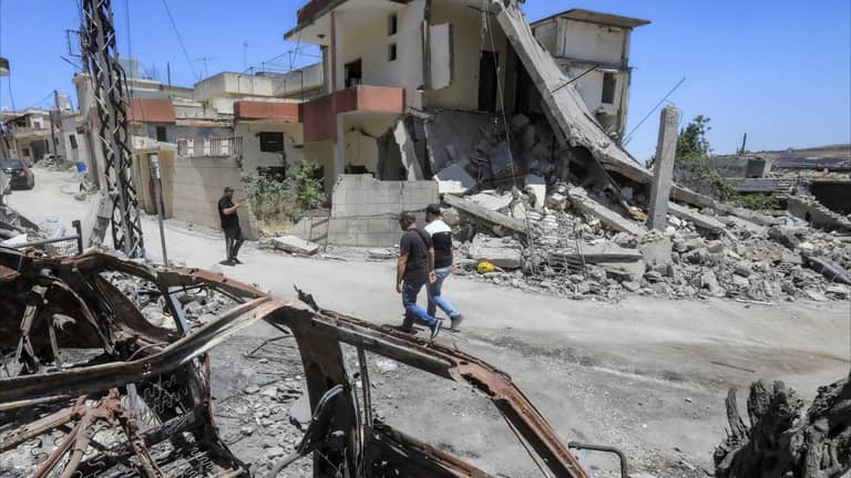 إيران تهدد إسرائيل بـ"حرب إبادة" في لبنان