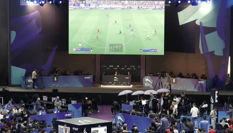 "منتخب بلاي ستيشن".. الصين تعوّض بالشاشات ما فاتها في الملاعب