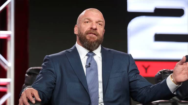 كل ما توّد معرفته عن عرض Raw الأسبوعي على Netflix