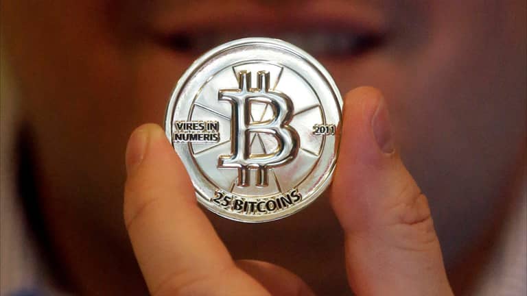 ارتفاع كبير لـ"البيتكوين".. أثر الحرب أم قرار "الصندوق"؟