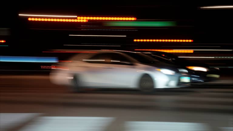 فرنسي يرتكب 25 مخالفة سرعة في 19 يوما