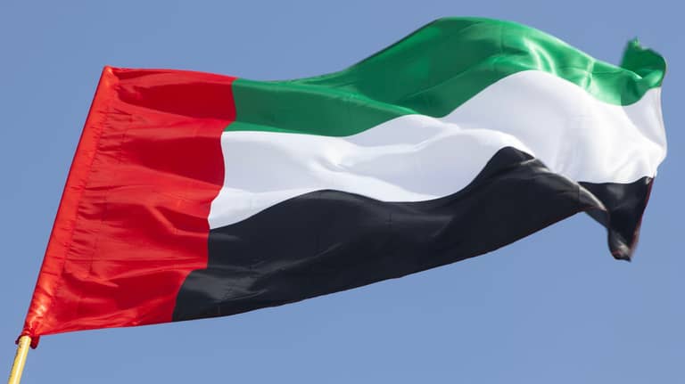 الإمارات تدعو اليمنيين لتغليب الحكمة ووقف التصعيد وحل الخلافات بالحوار