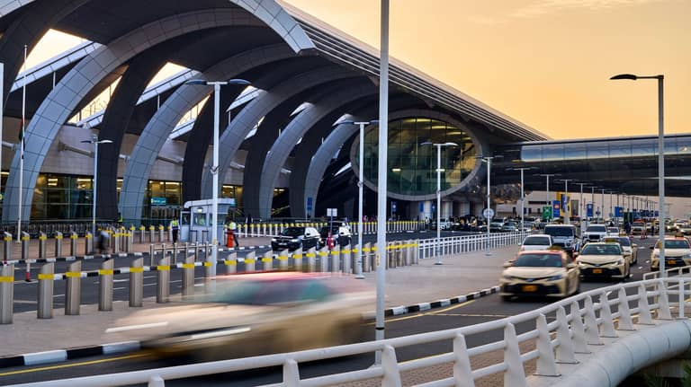 مطار دبي يحطم رقما قياسيا بـ93 مليون مسافر في عام واحد