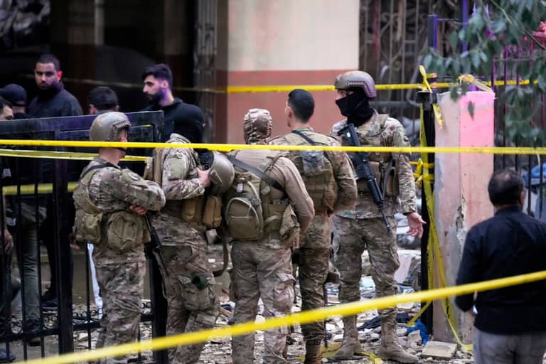 ترسانة حزب الله بالأرقام.. هل لبنان قادر على نزع ما بقي منها؟