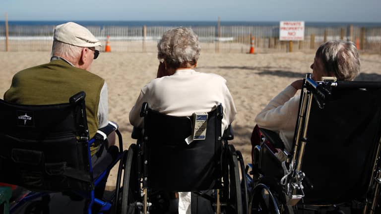 "تيندر ألماني" لأصحاب الاحتياجات الخاصة