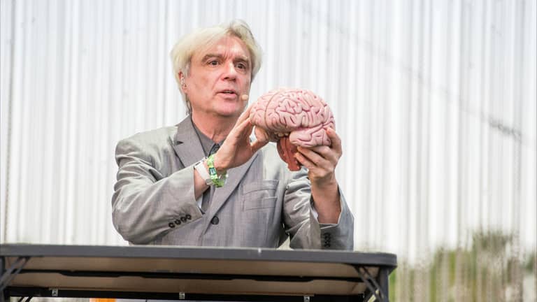 دماغك مسؤوليتك.. عادات "سامة" تُتلف صحته