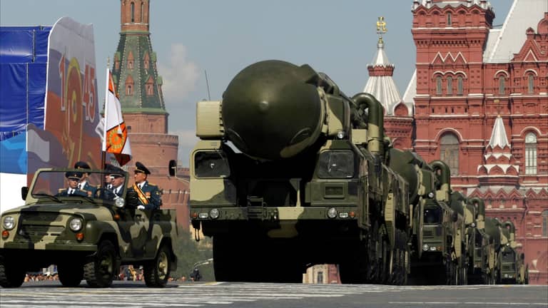 ينشطر لـ6.. ما لا تعرفه عن أحدث صاروخ روسي