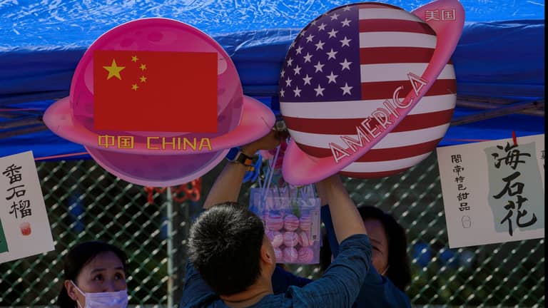 صراع المعمل.. مواجهة الصين وأميركا تنتقل إلى العلوم