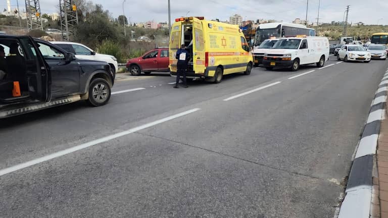إصابة 9 إسرائيليين في هجوم لـ"حماس" بالضفة الغربية