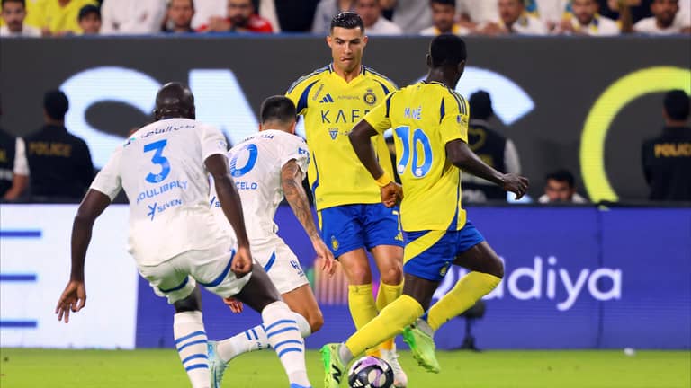 الهلال والنصر "حبايب" في ديربي الأرقام القياسية