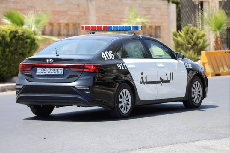 قتلى وجرحى.. إطلاق نار يستهدف كنيسة بالأردن