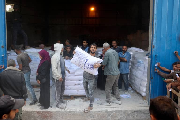 إسرائيل تبلغ الأمم المتحدة رسميا بقرار "منع الأونروا"