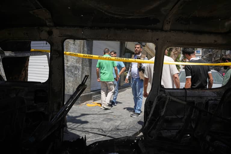 قتلى ومصابون بانفجار منزل في ريف إدلب