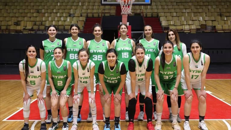 "فتنة العلم" تقسم منتخب سيدات سوريا