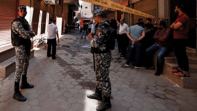 "انفجار غاز".. 10 قتلى بانهيار عقار في مصر