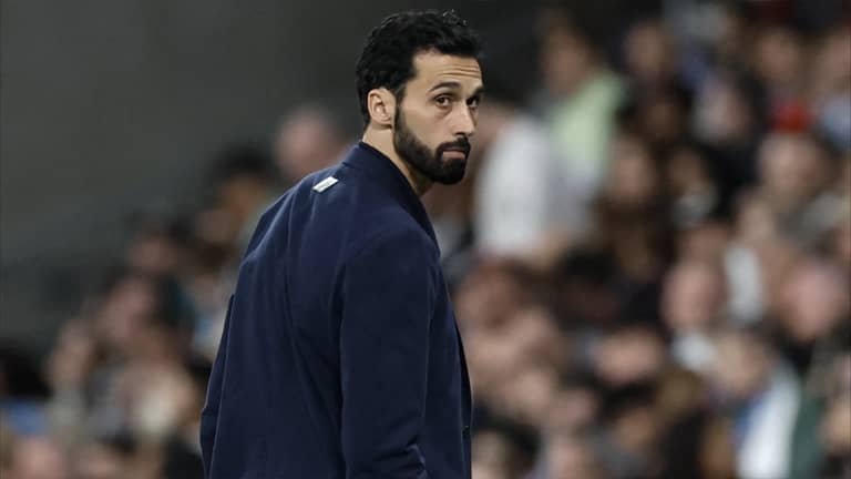 بـ5 لاعبين.. ريال مدريد يبدأ "كاستنج" المركز المنقوص