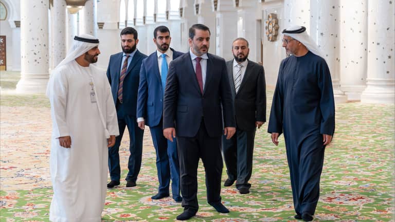 تعرّف على رسالته الحضارية.. الشيباني يزور مركز جامع الشيخ زايد الكبير