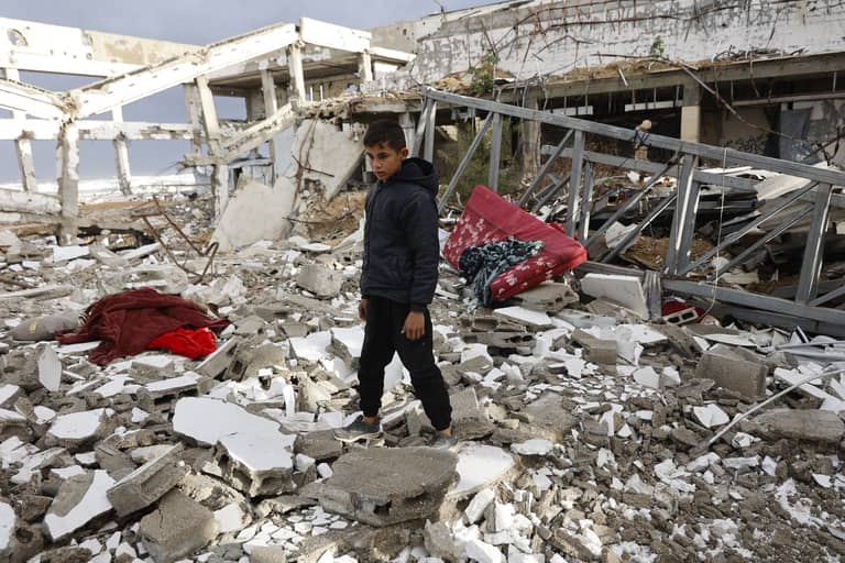 غزة.. طفل يُقتل كل يوم منذ وقف إطلاق النار