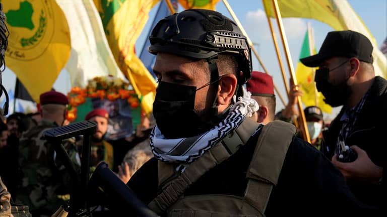 نائب كتائب حزب الله.. أحرق دولارا ففضحته وثيقة الـ20 مليونا